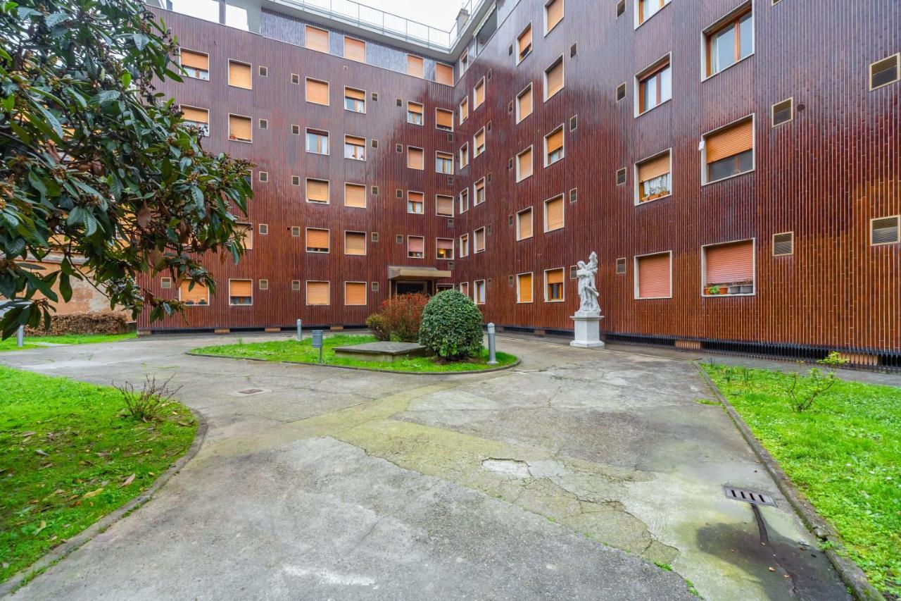 Cozy Apt - Corso Vercelli & Conciliazione M1 Мілан Екстер'єр фото